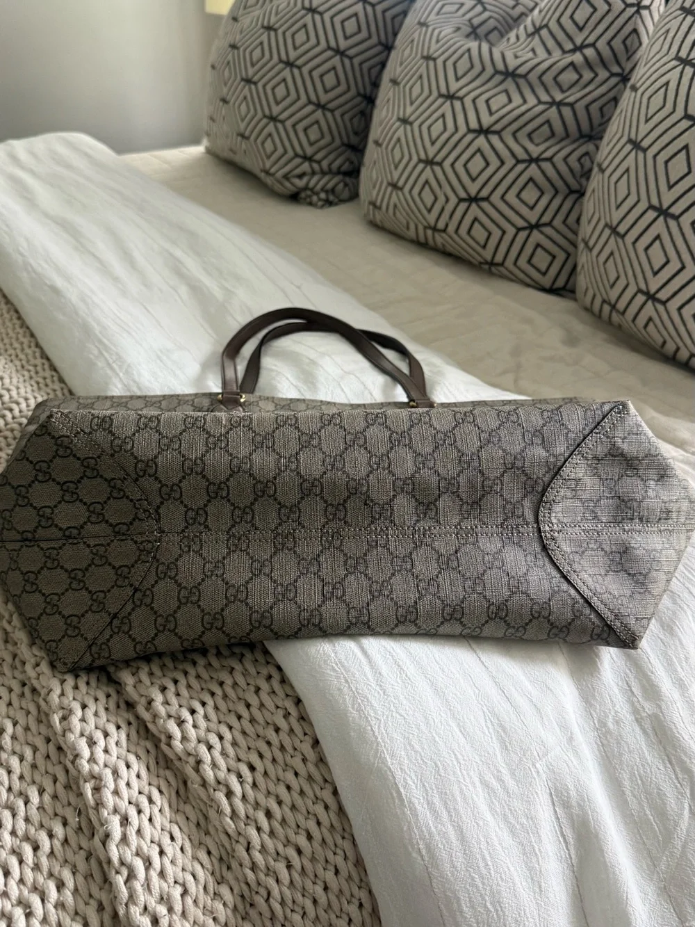 Gucci GG Supreme Zip Tote Bag | Beige/Ebony Monogram | Authentic